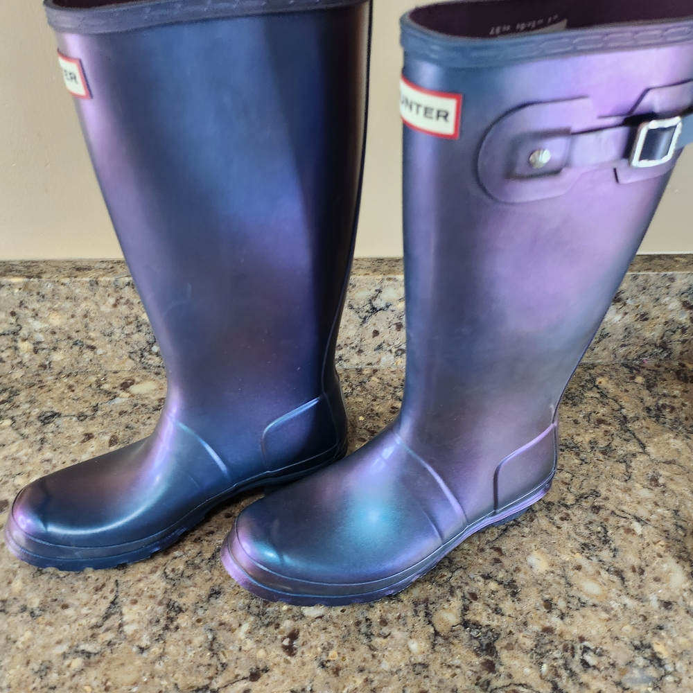 Hunter Purple Rain Boots Iridescent... Only Tried On... - Picture 5 of 8